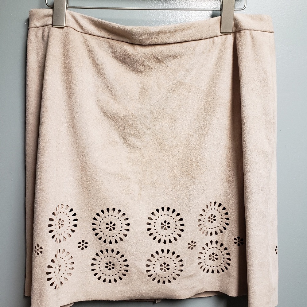 NWOT Vince Camuto faux Suede Skirt Cut-outs Beige